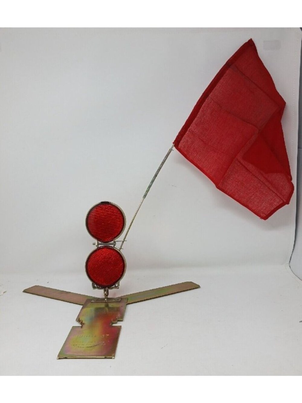 Grote VTG Reflector Kit W/Red Flag Metal Case Emergency Road Safety #S-5 - Picture 2 of 15